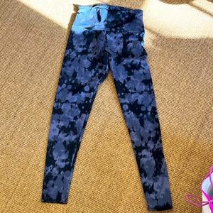 Onzie Leggings
